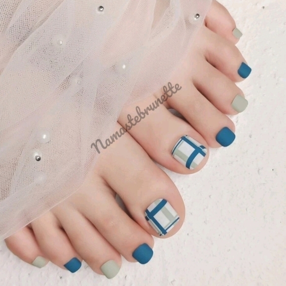 Nwt 48pcs Blue Gray Manicure & Pedicure Premium Press On Nails - Picture 6 of 13